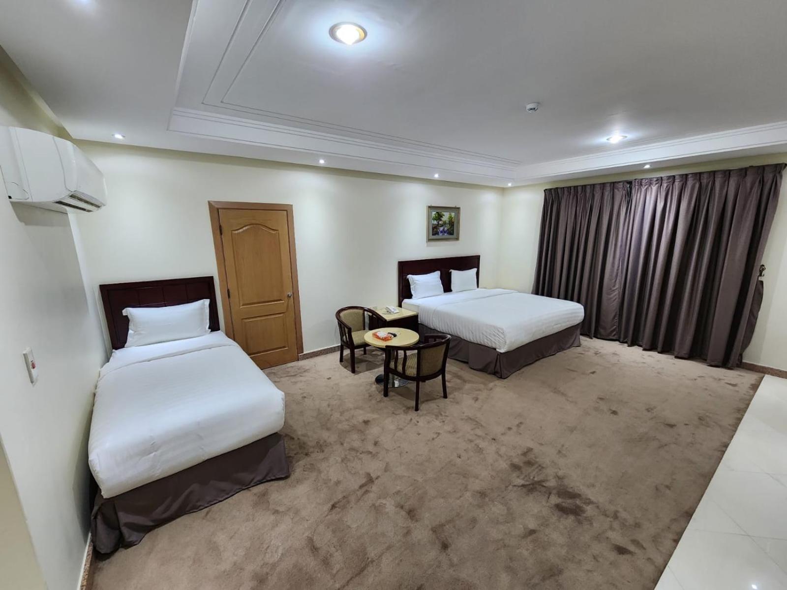 S Maskan Hotel Dammam Esterno foto
